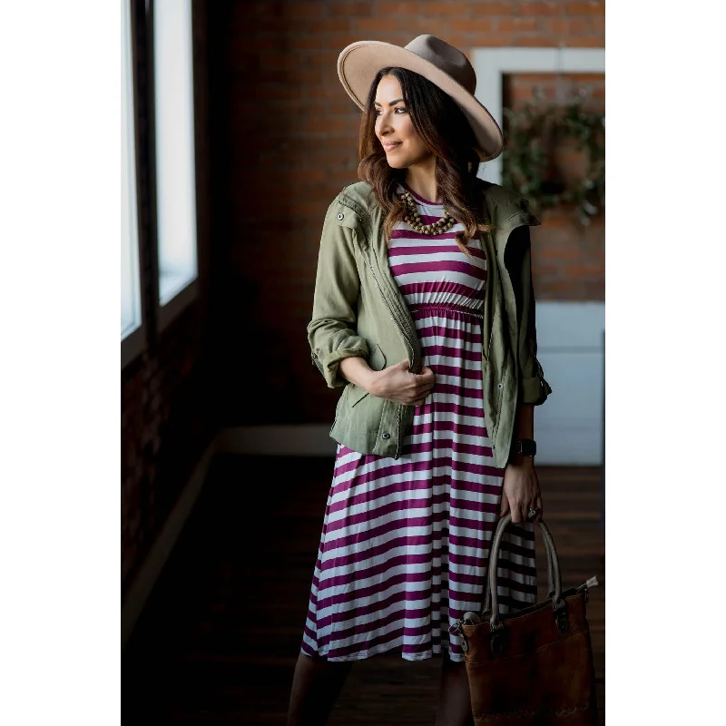 Women's Collarless DressesMagenta Striped Midi Dress