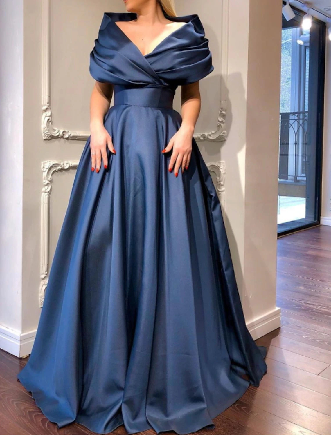 Women's Maxi DressesA-Line Minimalist Elegant Engagement Prom Dress V Neck Short Sleeve Sweep / Brush Train Satin with Pleats