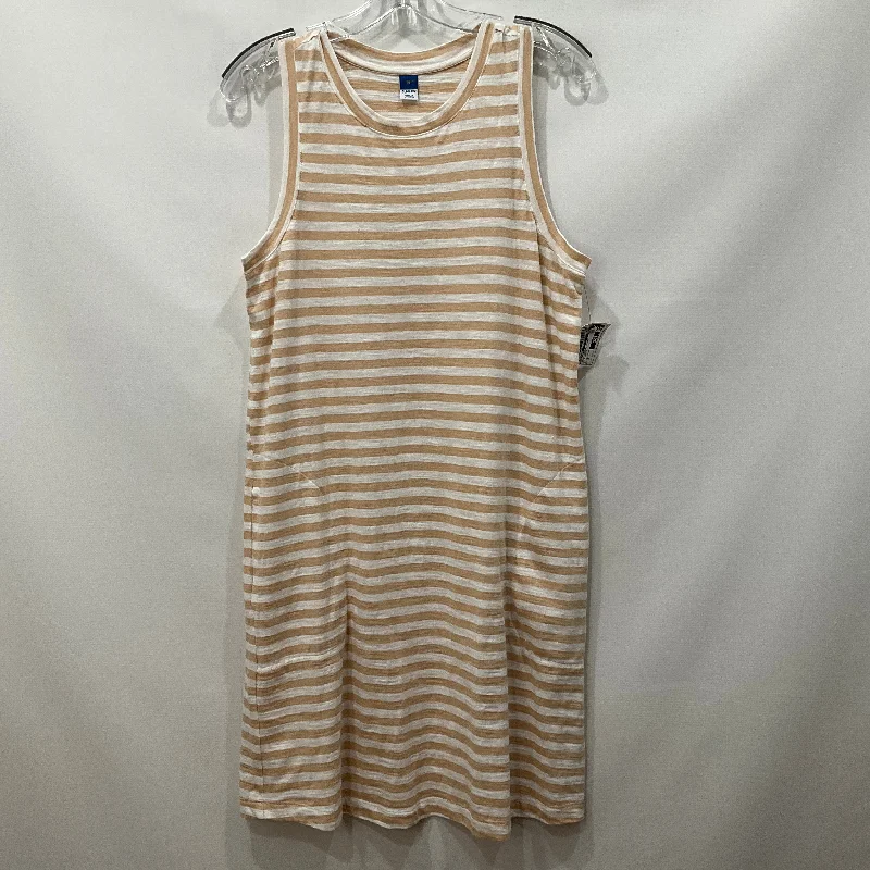 Women's Keyhole-Neck DressesTan & White Dress Casual Short Old Navy, Size M